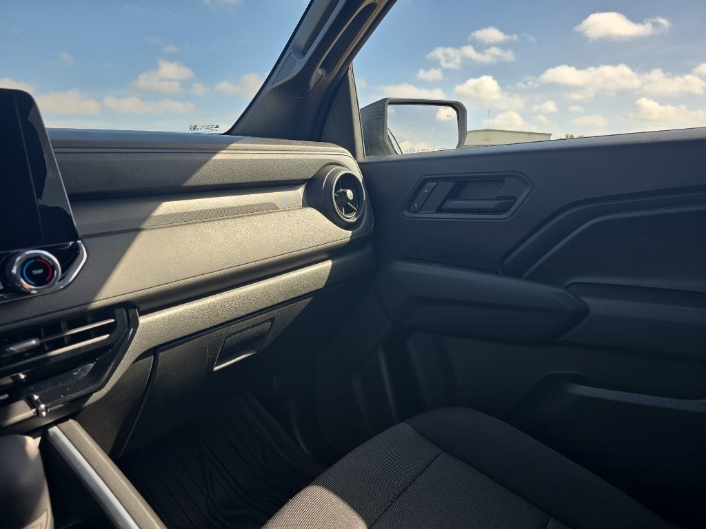2025 Chevrolet Colorado WT/LT