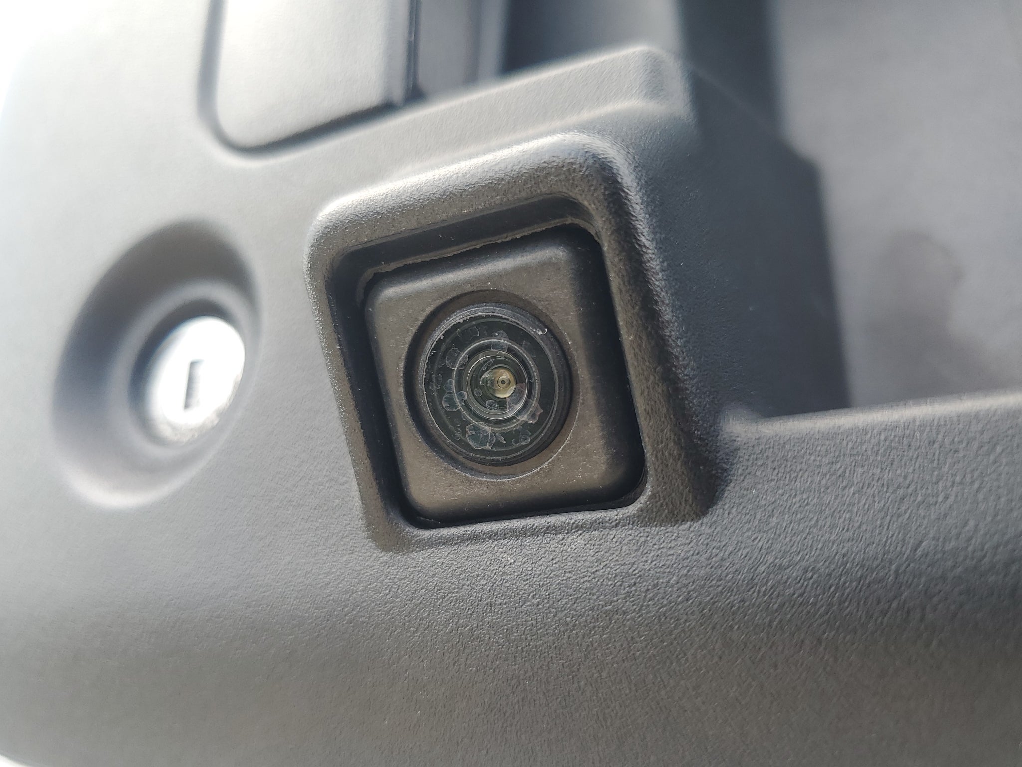 2025 GMC Savana Passenger LT