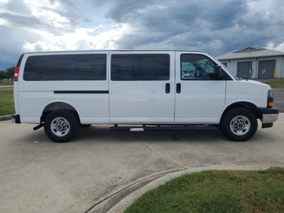 2025 GMC Savana Passenger LT