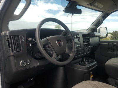 2025 GMC Savana Passenger LT