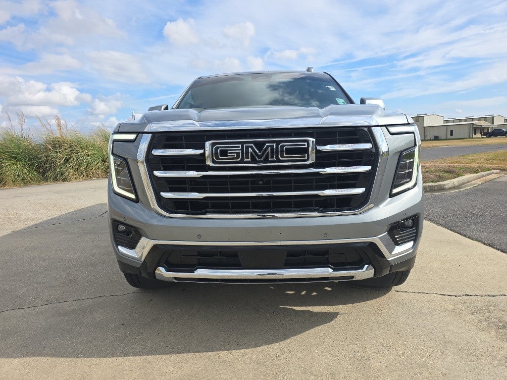2025 GMC Yukon Elevation