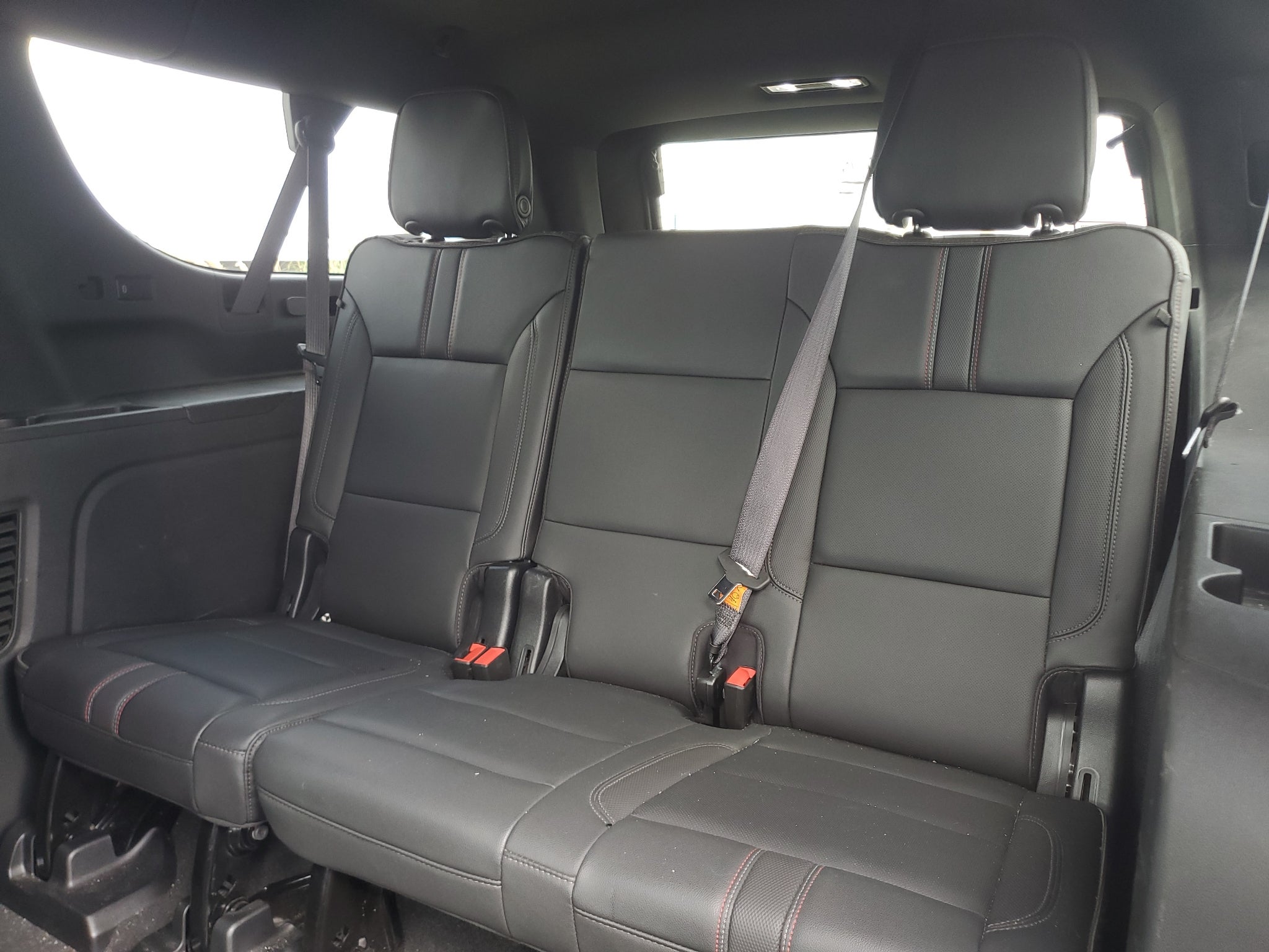 2022 Chevrolet Suburban RST