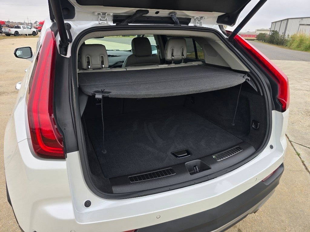 2022 Cadillac XT4 Premium Luxury