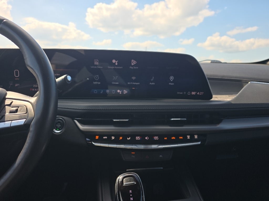2024 Cadillac XT4 Premium Luxury
