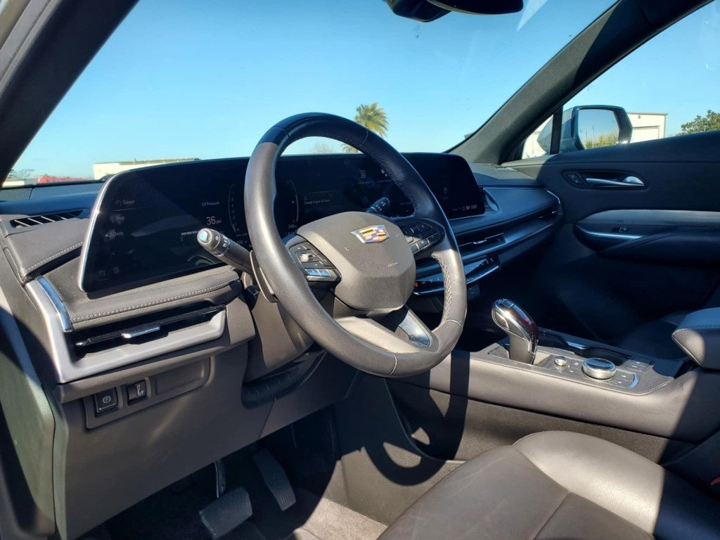 2024 Cadillac XT4 Premium Luxury