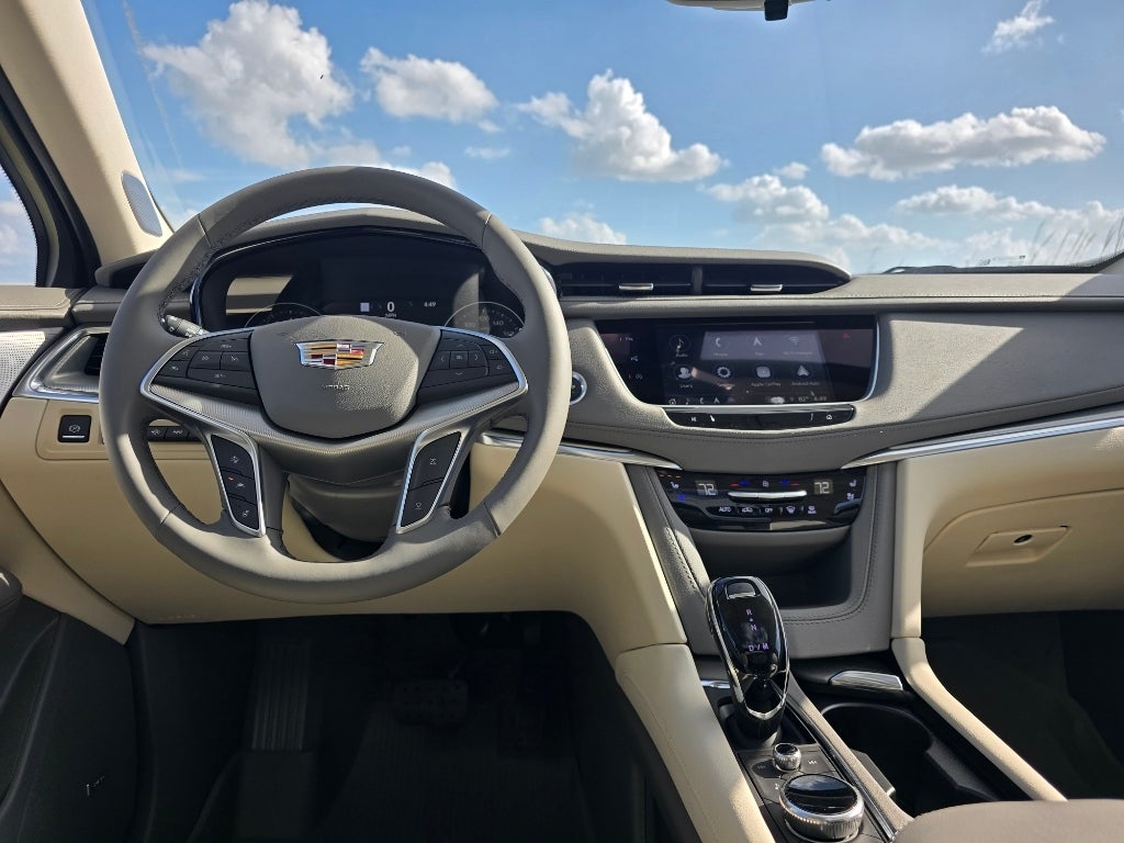 2026 Cadillac XT5 Premium Luxury