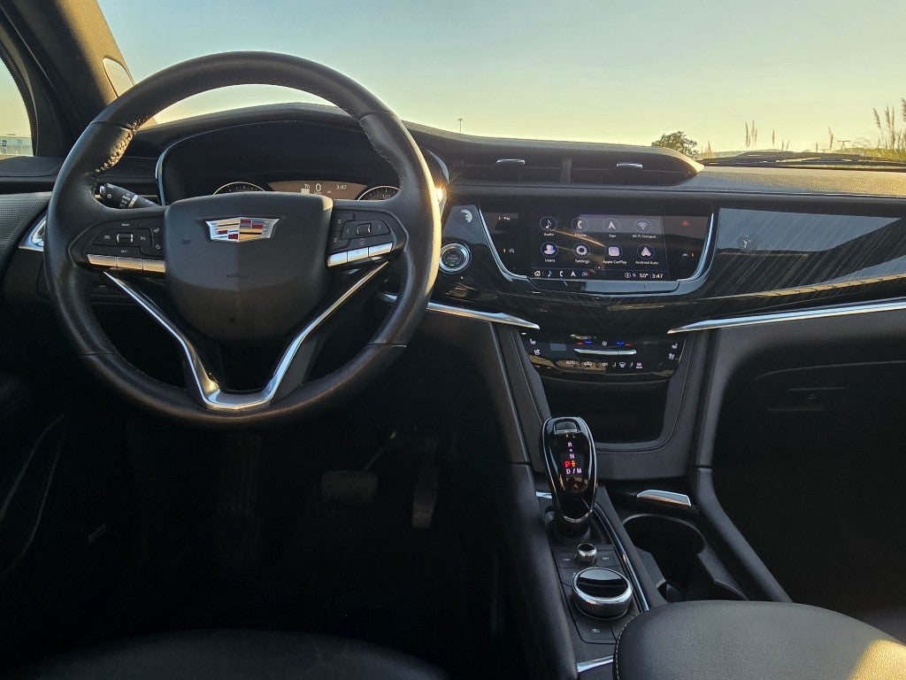 2025 Cadillac XT6 Premium Luxury