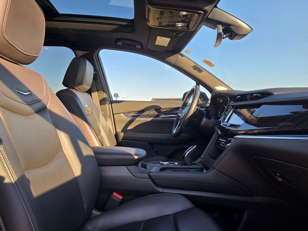 2025 Cadillac XT6 Premium Luxury