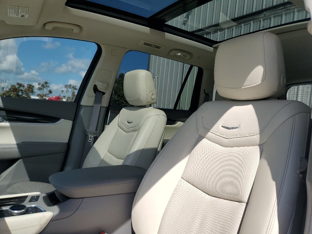 2023 Cadillac XT6 FWD Premium Luxury