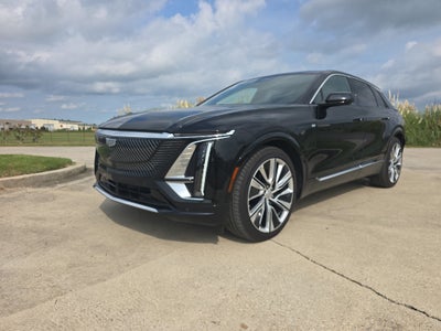 2025 Cadillac LYRIQ Luxury 3