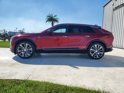 2025 Cadillac LYRIQ Luxury 3