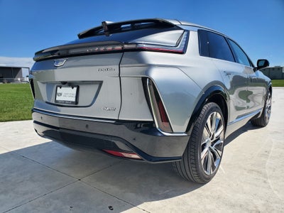 2025 Cadillac LYRIQ Luxury 3
