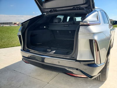 2025 Cadillac LYRIQ Luxury 3