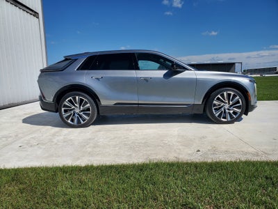 2025 Cadillac LYRIQ Luxury 3