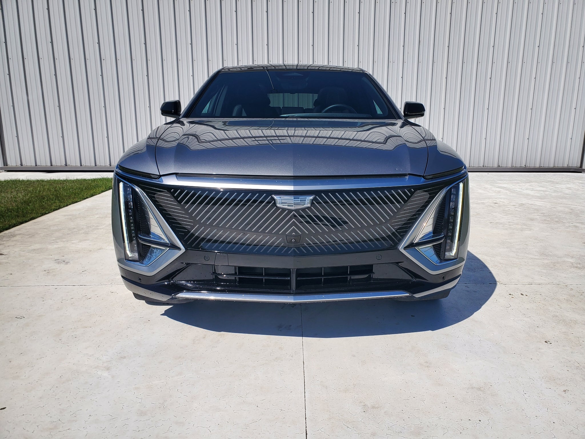 2025 Cadillac LYRIQ Luxury 3