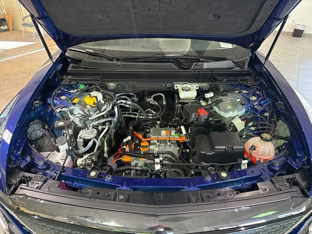 2025 Cadillac LYRIQ Sport 1