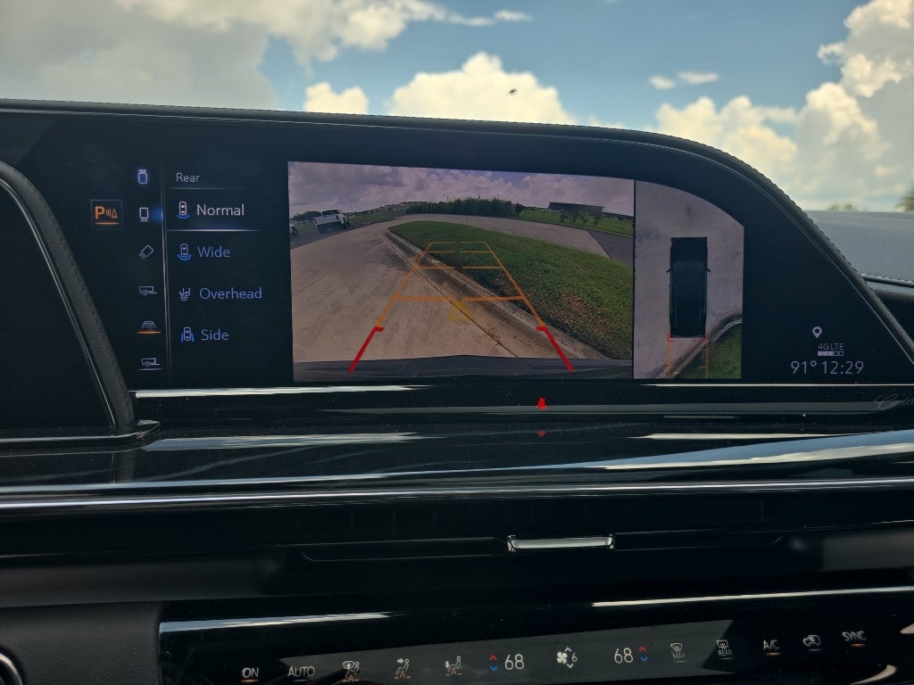 2023 Cadillac Escalade Sport
