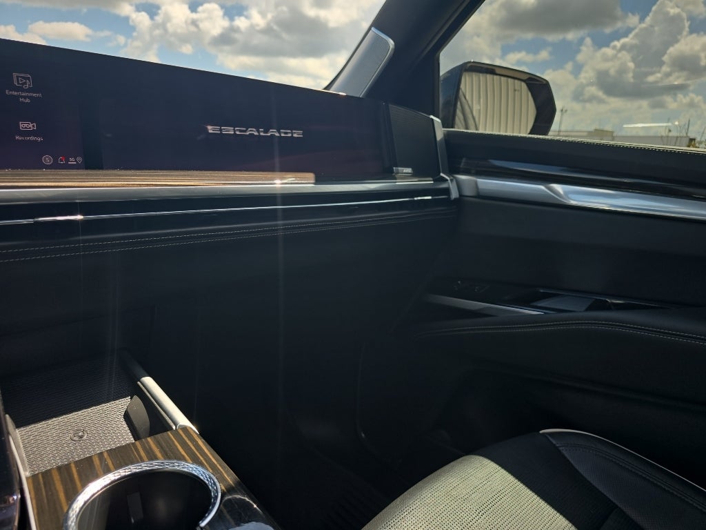 2025 Cadillac Escalade Premium Luxury