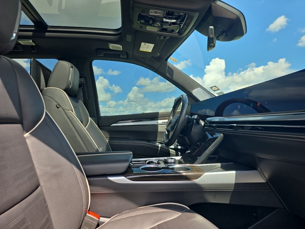 2025 Cadillac Escalade Premium Luxury