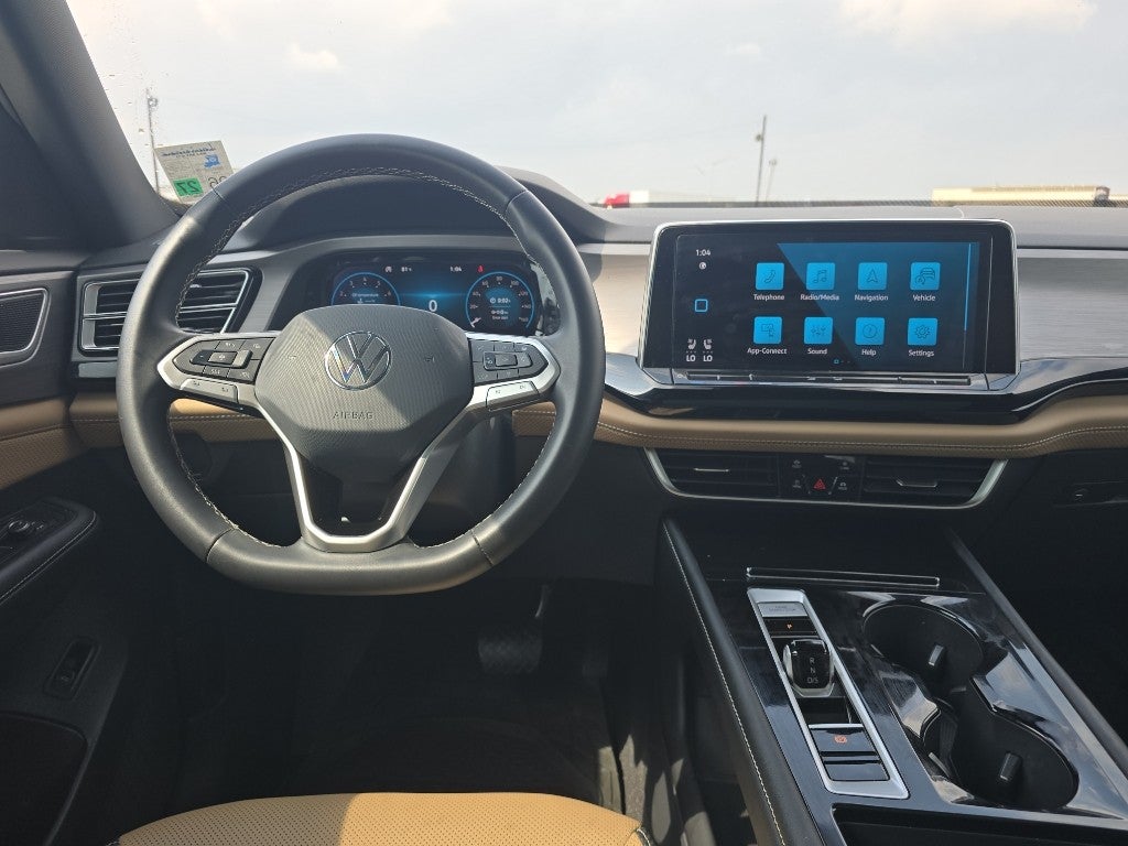 2024 Volkswagen Atlas Cross Sport 2.0T SE w/Technology