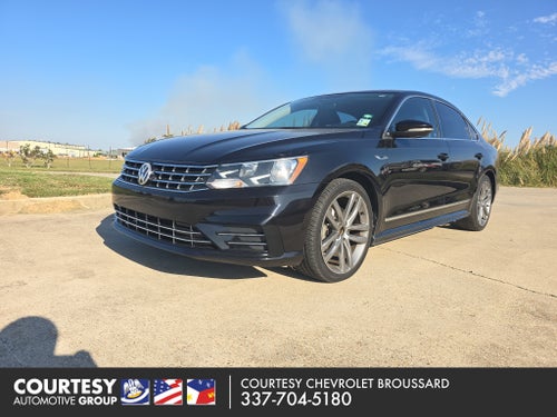 2017 Volkswagen Passat R-Line w/Comfort Pkg