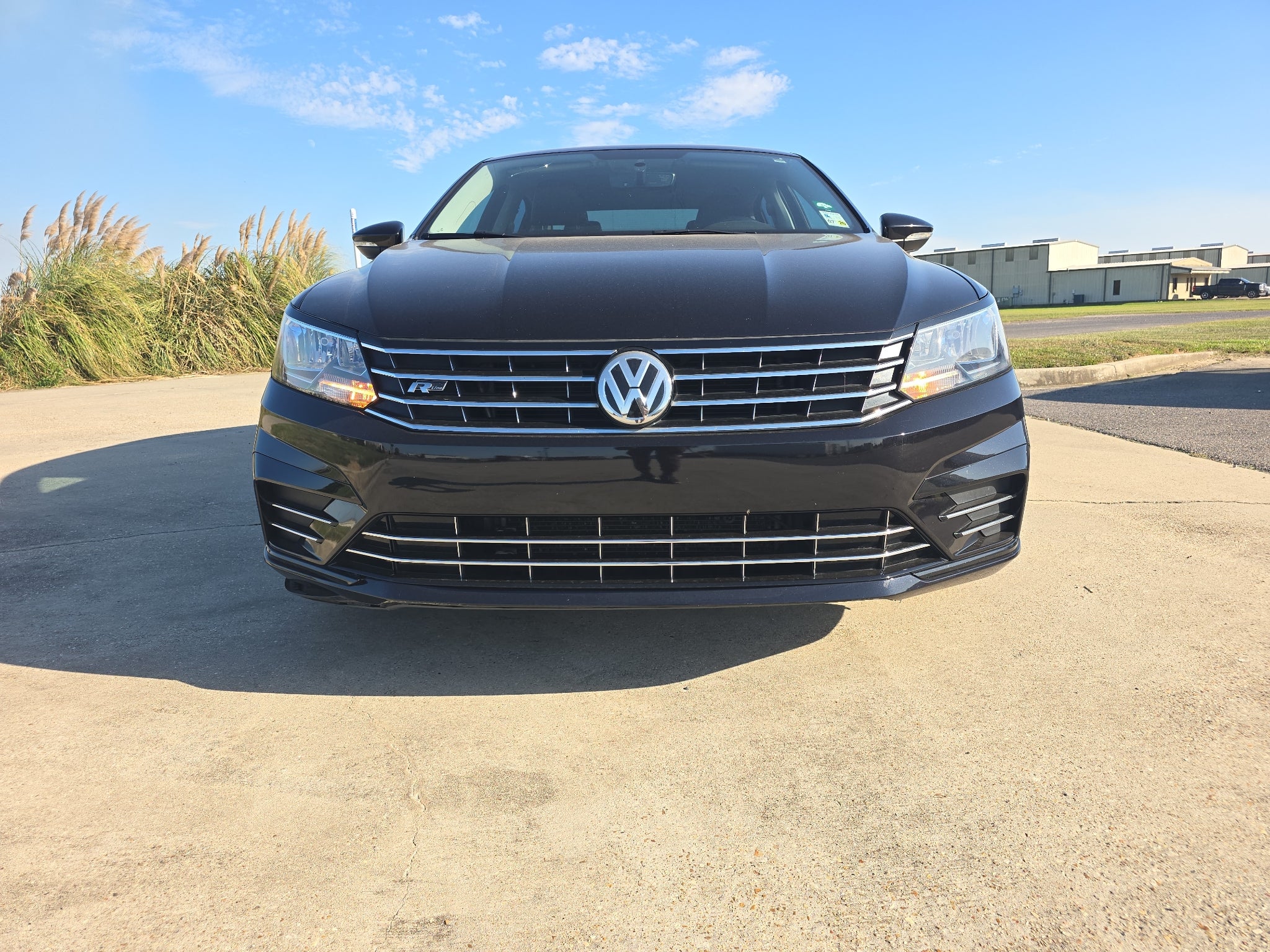 2017 Volkswagen Passat R-Line w/Comfort Pkg