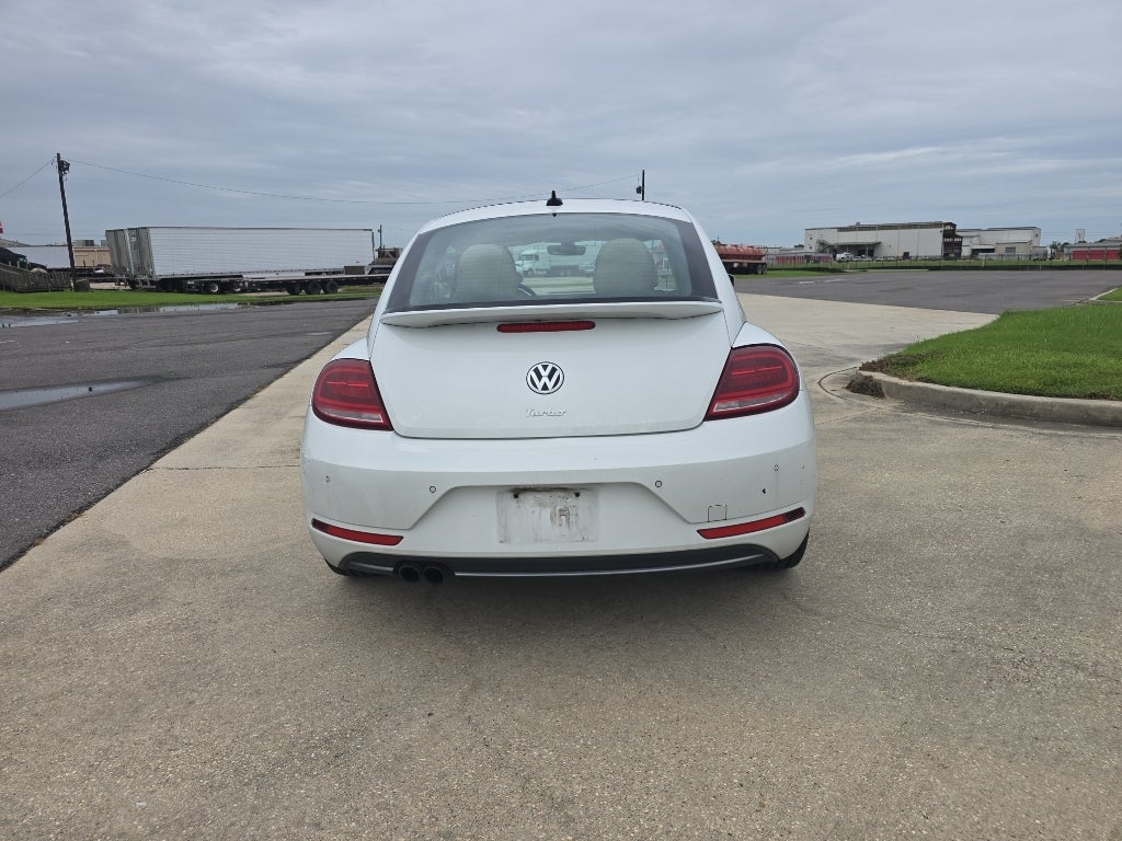 2018 Volkswagen Beetle SE