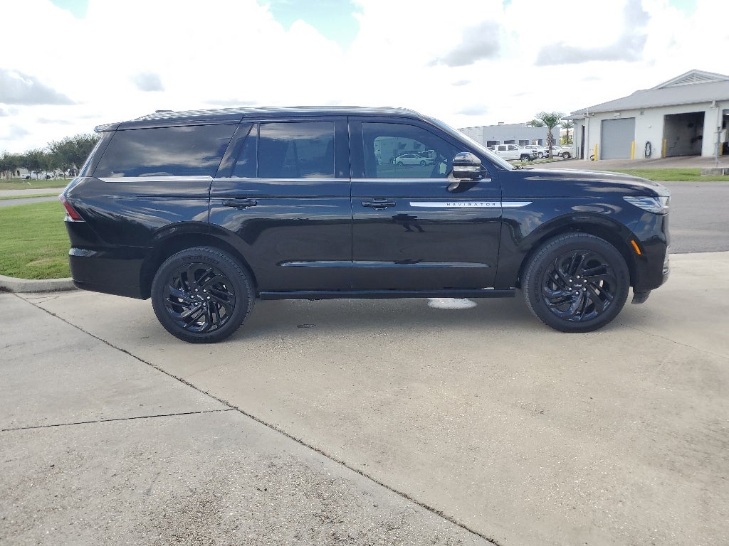 2025 Lincoln Navigator Reserve