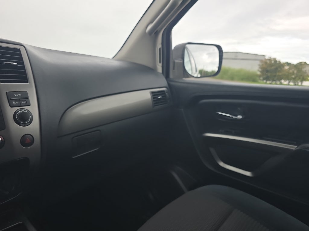 2015 Nissan Armada SV
