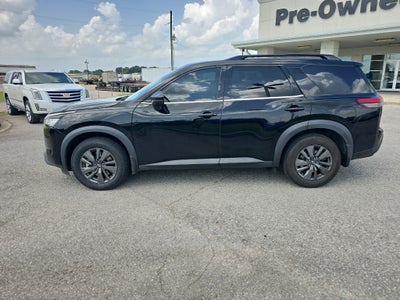 2022 Nissan Pathfinder SV