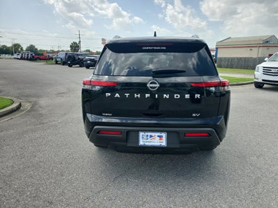 2022 Nissan Pathfinder SV