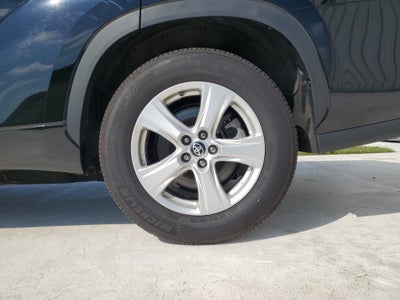 2025 Toyota Highlander LE