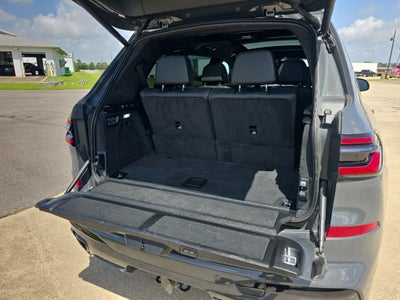 2025 BMW X7 M60i
