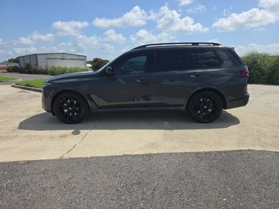2025 BMW X7 M60i