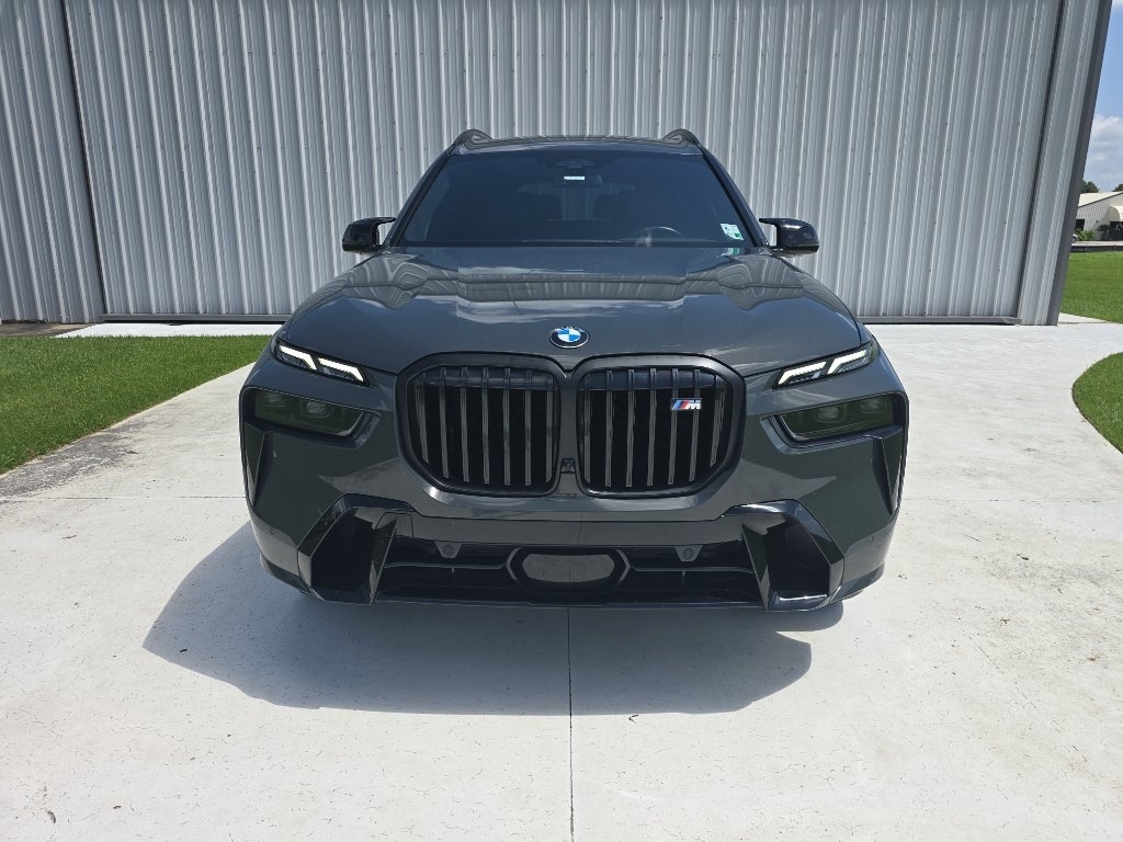 2025 BMW X7 M60i