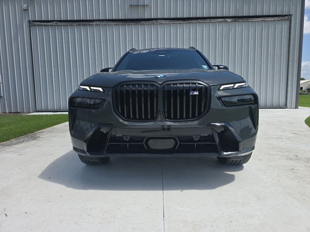 2025 BMW X7 M60i