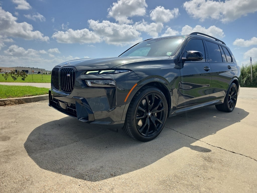 2025 BMW X7 M60i