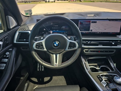 2025 BMW X7 M60i