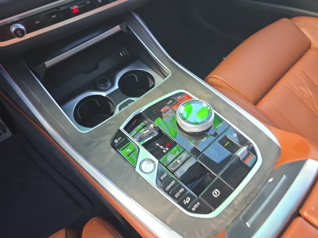 2024 BMW X7 M60i