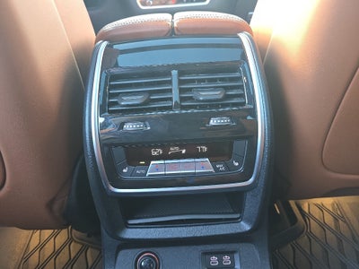 2024 BMW X7 M60i