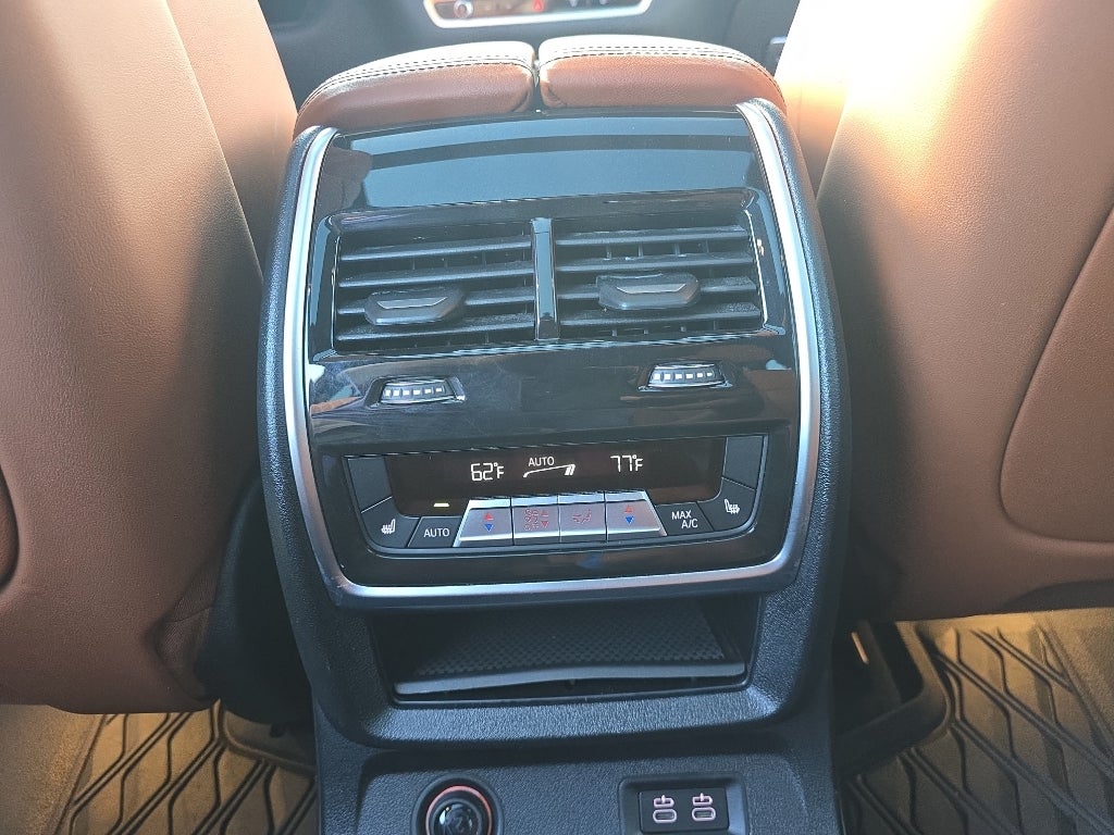 2024 BMW X7 M60i