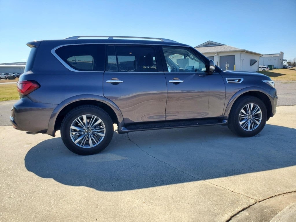 2024 INFINITI QX80 LUXE