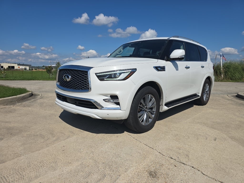 2024 INFINITI QX80 LUXE