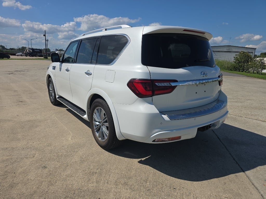 2024 INFINITI QX80 LUXE