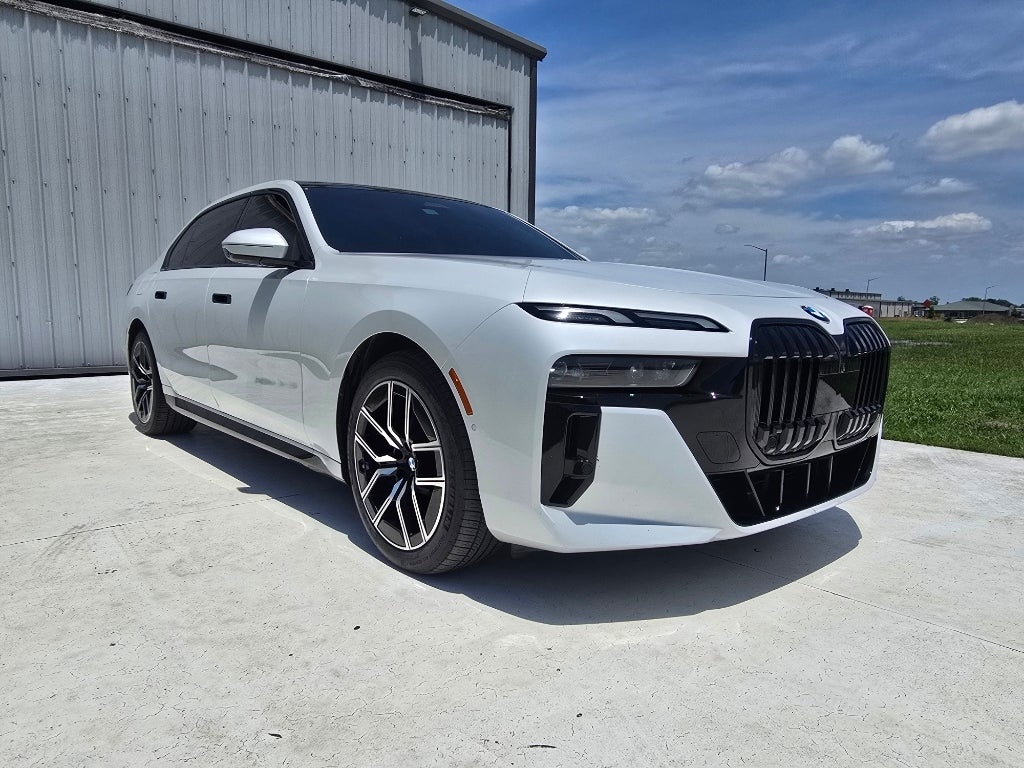 2023 BMW 7 Series 760i xDrive